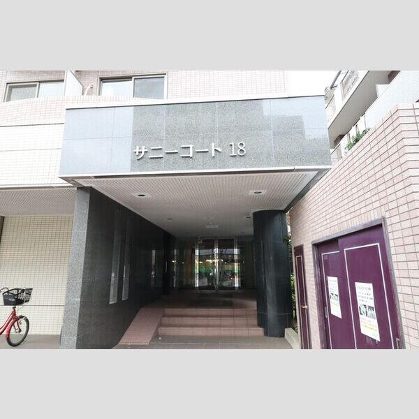 エントランス (エントランス)