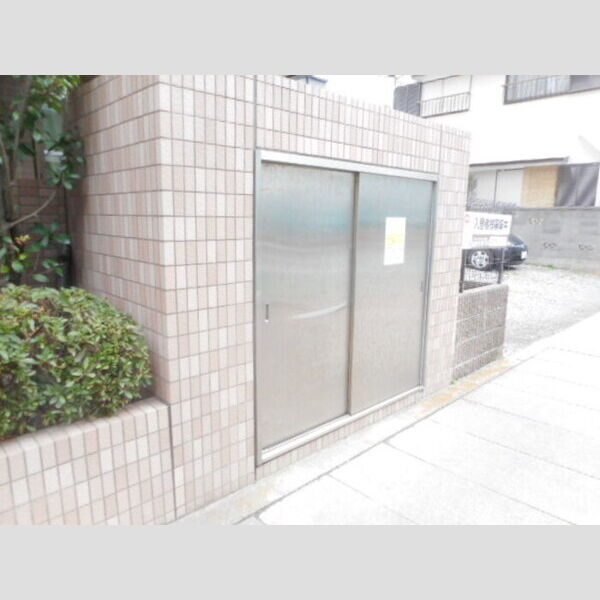 現地周辺 (入居者様専用ゴミストッカー)