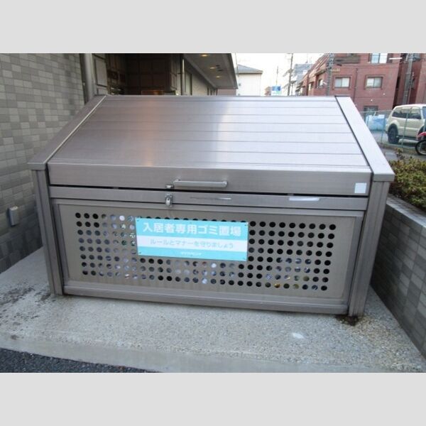 現地周辺 (入居者専用ゴミストッカー)