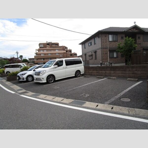 駐車場 (駐車場)