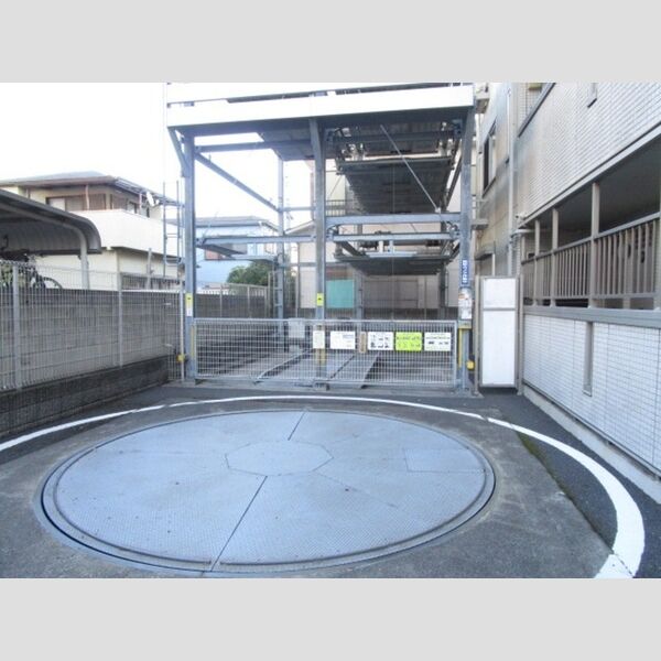 駐車場 (駐車場)
