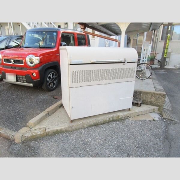 現地周辺 (入居者様専用ゴミストッカー)