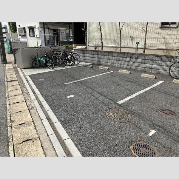 駐車場 (駐車場)