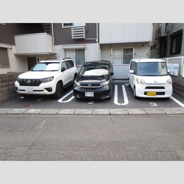 駐車場 (駐車場)