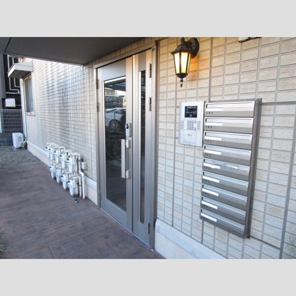 エントランス (オートロック付きエントランス)