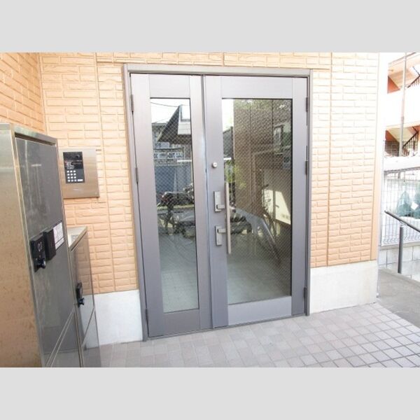 エントランス (オートロック付きエントランス)