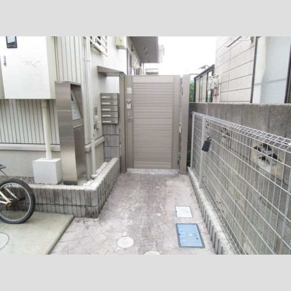 エントランス (エントランス)