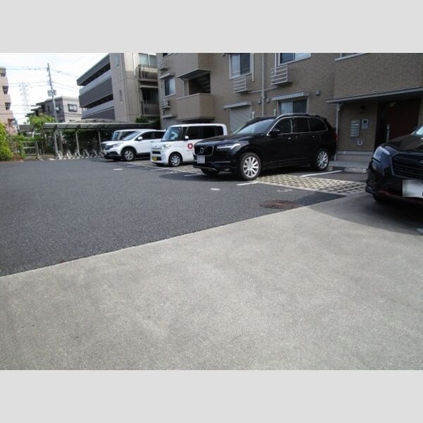 駐車場 (駐車場)