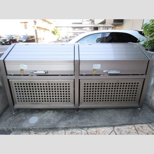 現地周辺 (入居者専用ゴミストッカー)