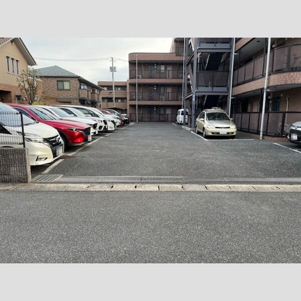 駐車場 (駐車場(要空き確認))