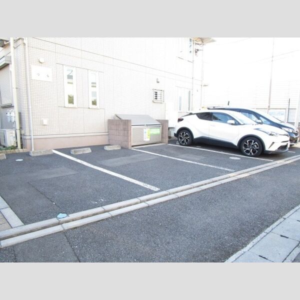 駐車場 (駐車場)