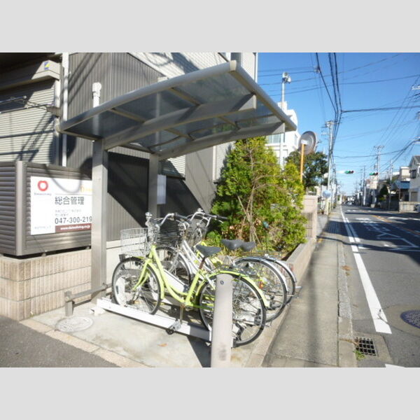 現地周辺 (駐輪場)