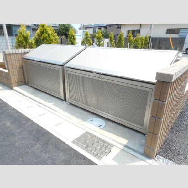 現地周辺 (入居者様専用ゴミストッカー)