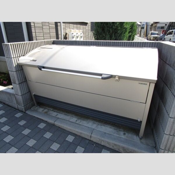 現地周辺 (入居者専用ゴミストッカー)