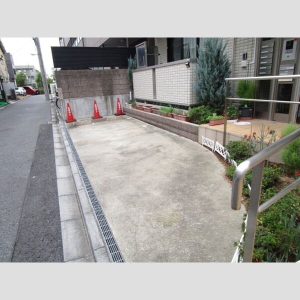 駐車場 (駐車場(要空き確認))