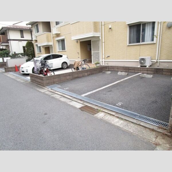 駐車場 (駐車場(要空き確認))