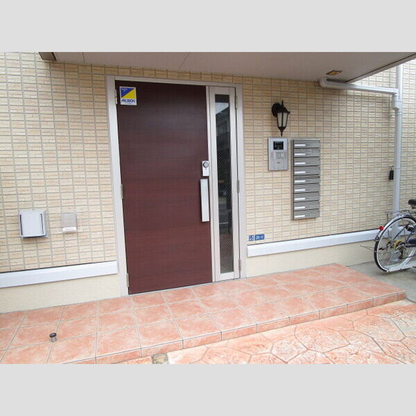 エントランス (エントランス)