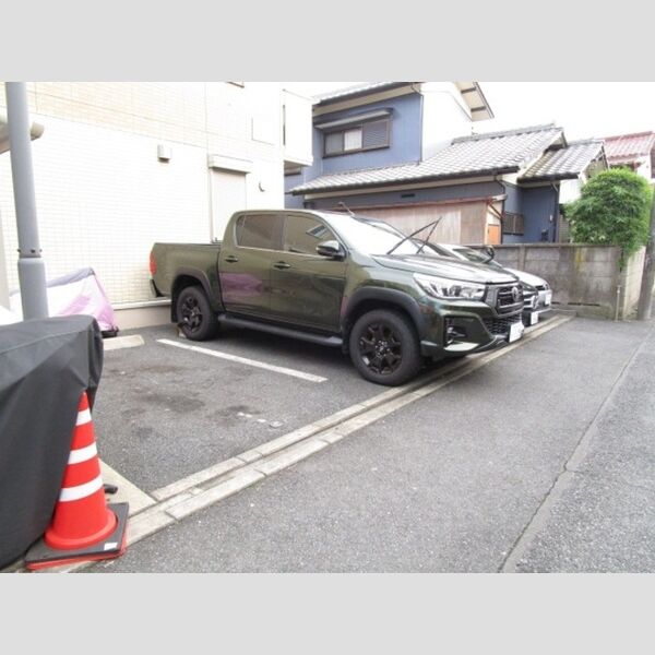 駐車場 (駐車場)