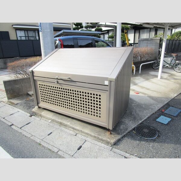 現地周辺 (入居者様専用ゴミストッカー)