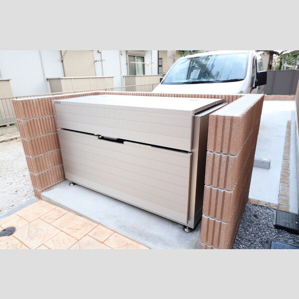 現地周辺 (入居者様専用ゴミストッカー)