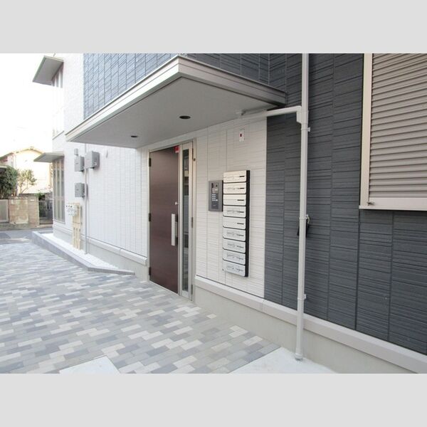 エントランス (エントランス)