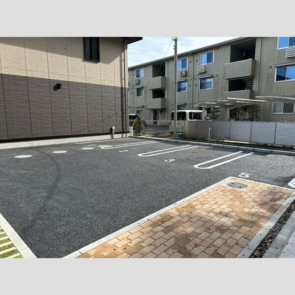 駐車場 (駐車場(要空き確認))