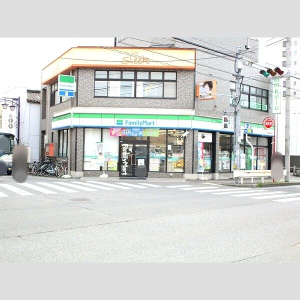 現地周辺 (ファミリーマート下総中山駅北口店)