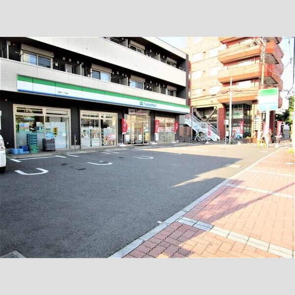 現地周辺 (ファミリーマート菅野一丁目店)