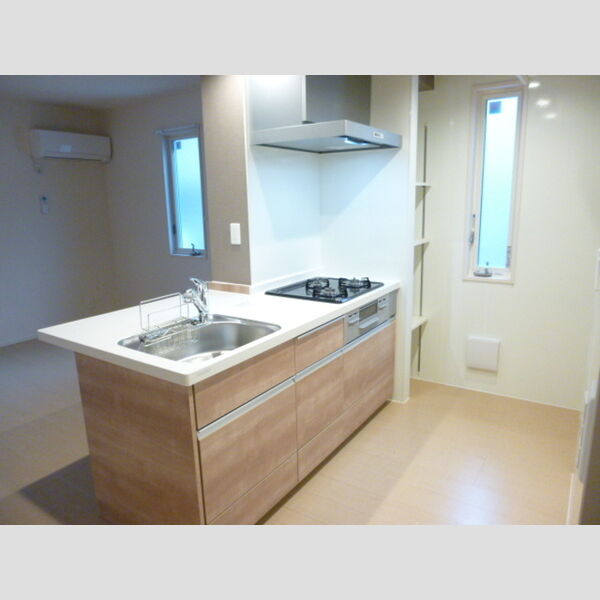 キッチン (対面式3口ガスコンロ付システムキッチン)