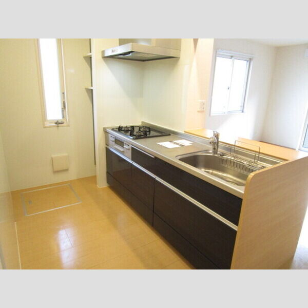 キッチン (対面式3口ガスコンロ付システムキッチン)