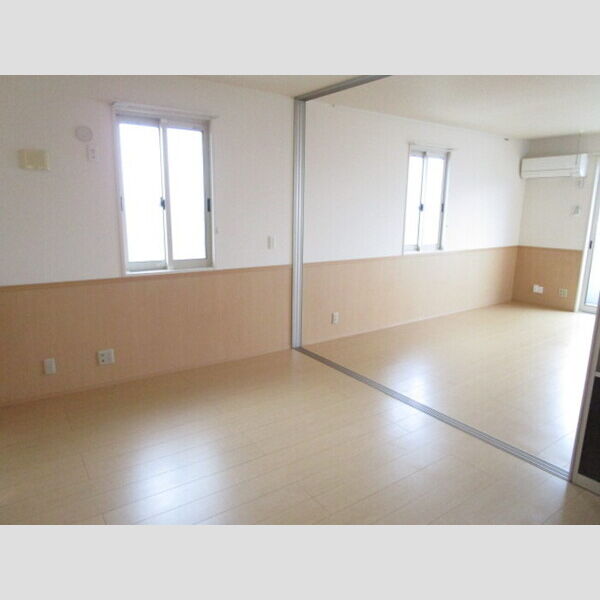 居室・リビング (居室全景)