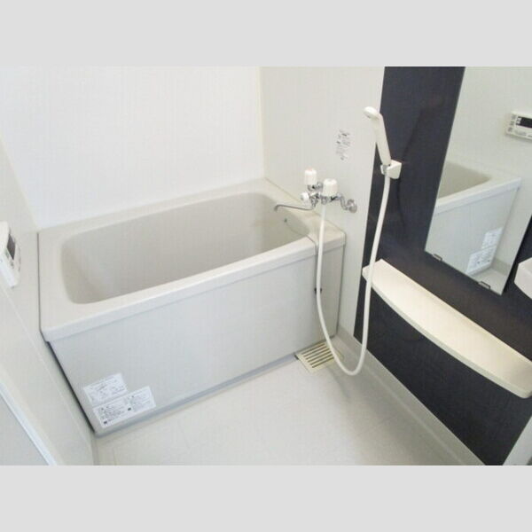 バス (追い焚き給湯機能付き浴室)