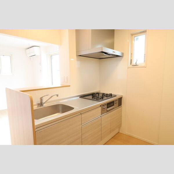 キッチン (対面式3口ガスコンロ付システムキッチン)