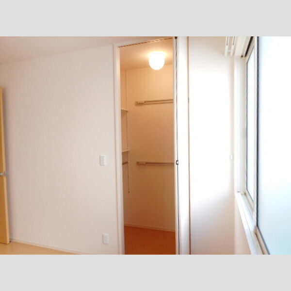 収納 (ウォークインクローゼット)