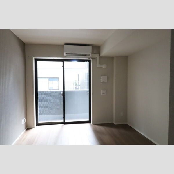 居室・リビング (居室全景)