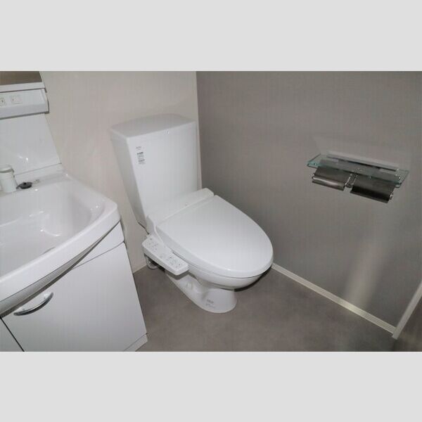 トイレ (温水洗浄暖房便座)