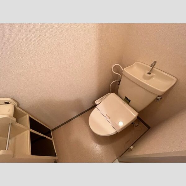 トイレ (温水洗浄暖房便座)