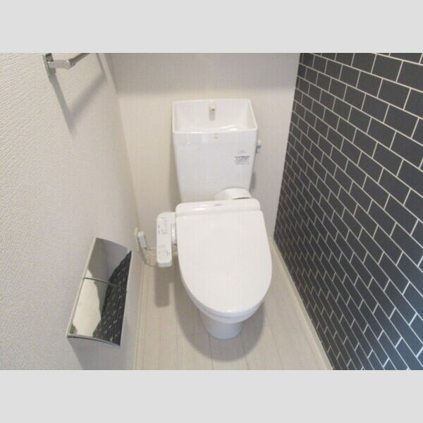 トイレ (温水洗浄暖房便座)