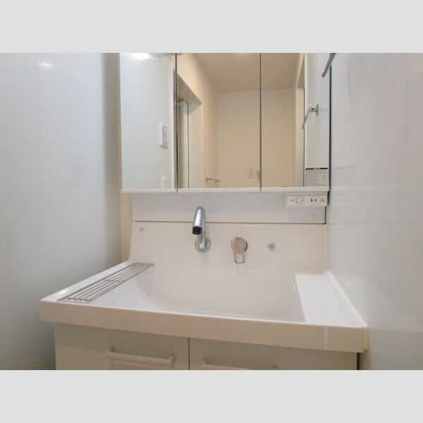 洗面所 (洗髪洗面化粧台)