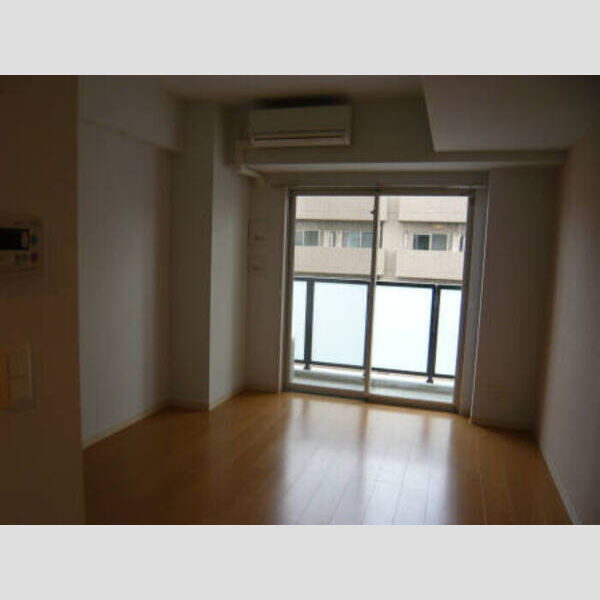 居室・リビング (居室全景)