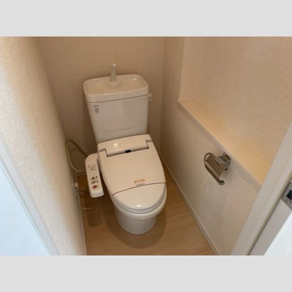 トイレ (温水洗浄暖房便座)