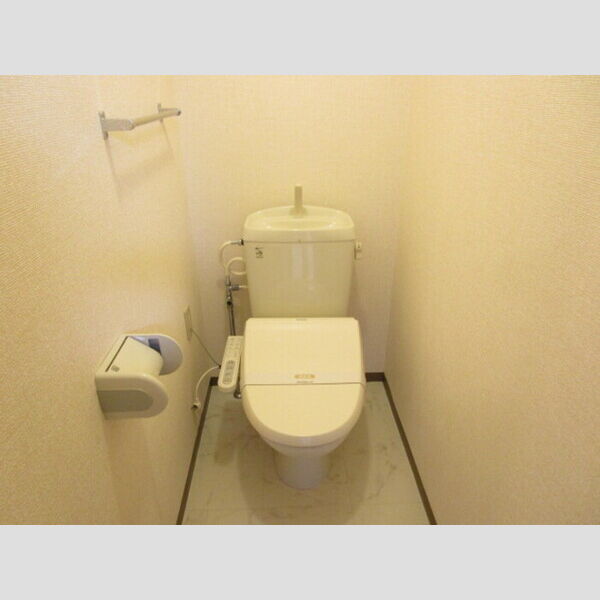 トイレ (温水洗浄暖房便座)
