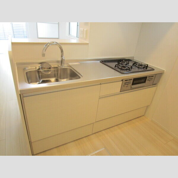 キッチン (対面式3口ガスコンロ付システムキッチン)