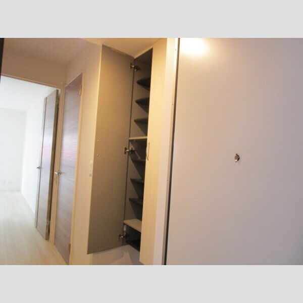 玄関 (シューズBOX)