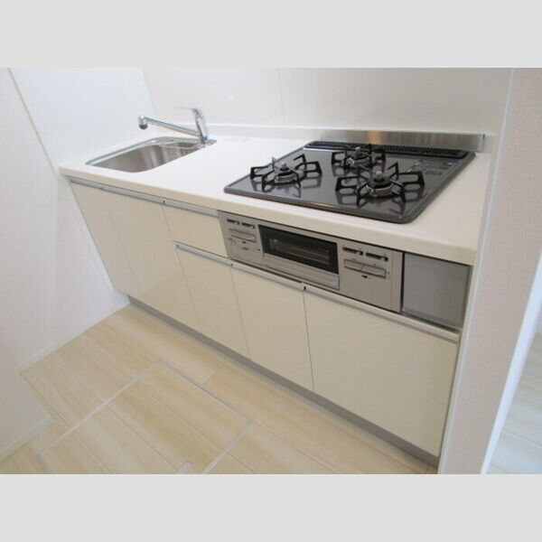 キッチン (3口ガスコンロ付システムキッチン)