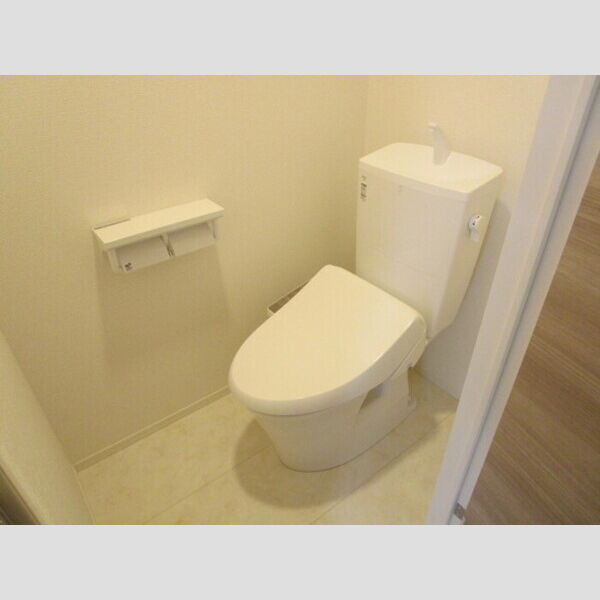 トイレ (温水洗浄暖房便座)