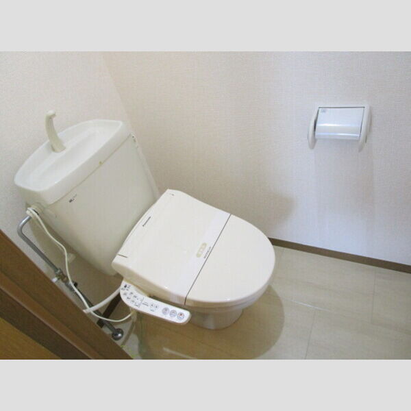 トイレ (温水洗浄暖房便座)