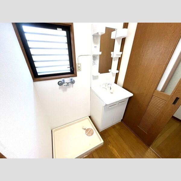 洗面所 (洗髪洗面化粧台)