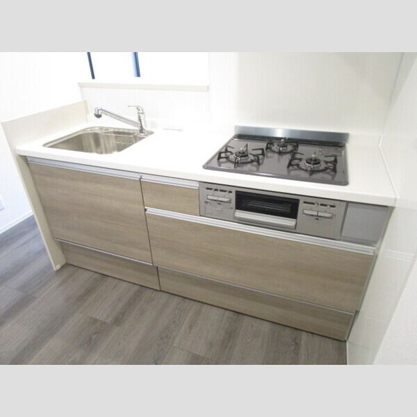 キッチン (対面式3口ガスコンロ付システムキッチン)