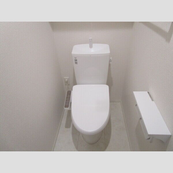 トイレ (温水洗浄暖房便座)